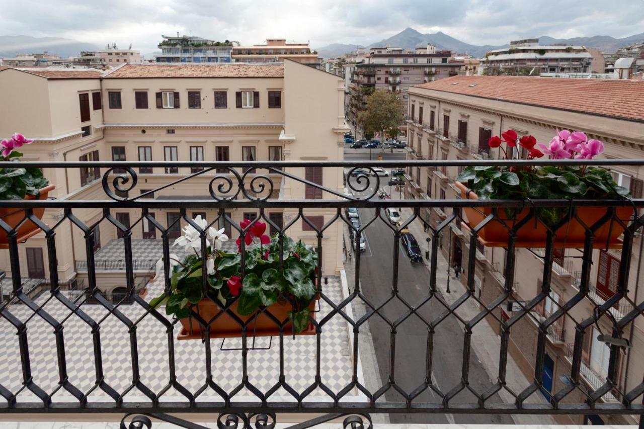 Luxury Apartment * Immo'S House* Palermo Bagian luar foto