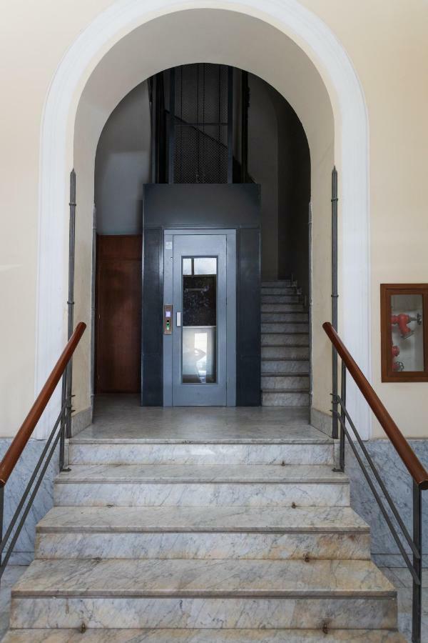 Luxury Apartment * Immo'S House* Palermo Bagian luar foto